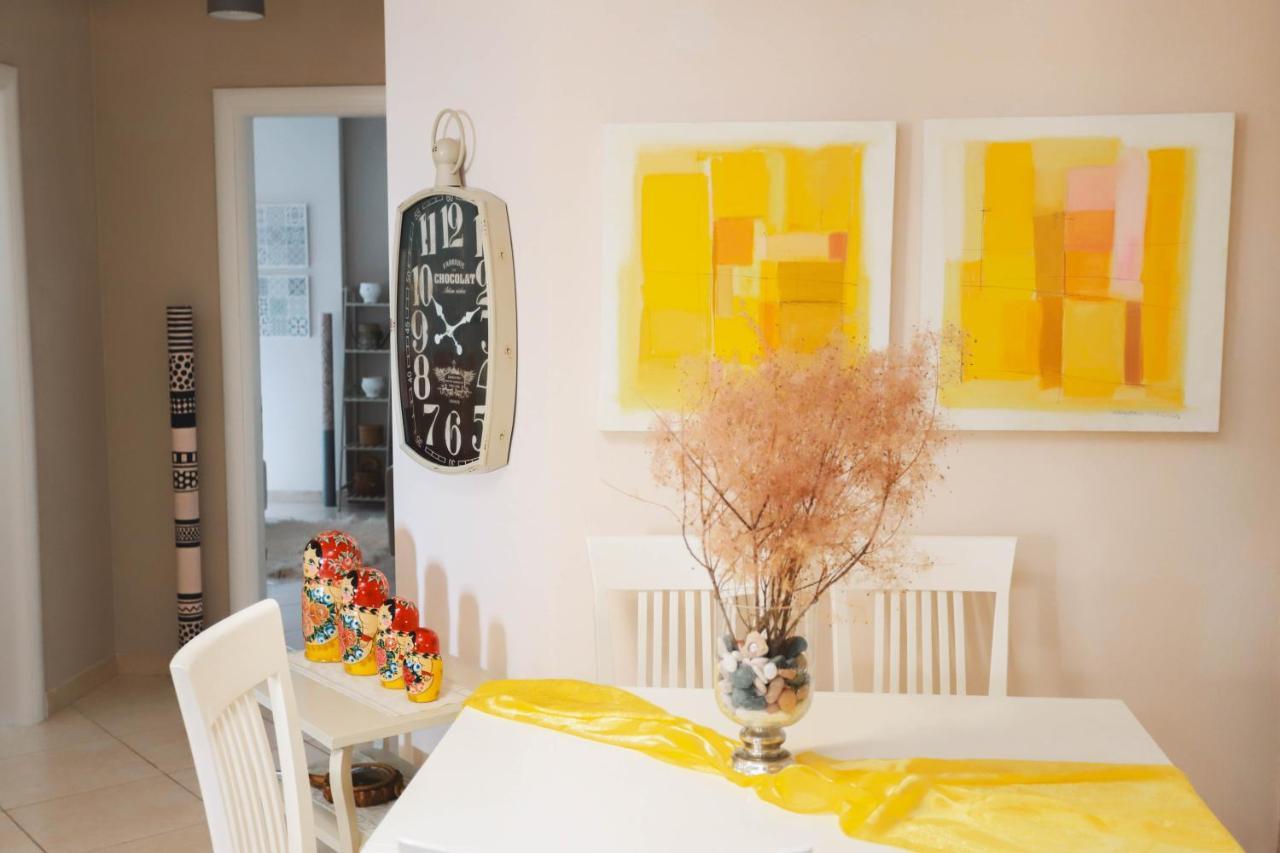 Large Apartment Near The Seaside Boulevard Lungomare Вльора Екстер'єр фото